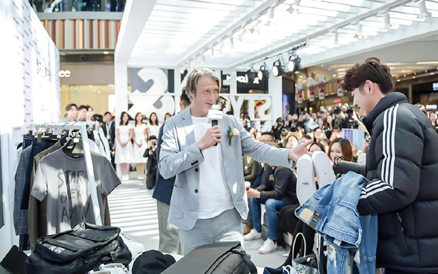 杰克瓊斯換LOGO了! 杰克瓊斯換LOGO了!